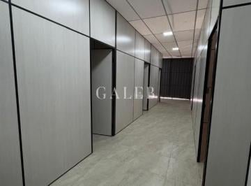 Foto 01 · Excelente Casa Comercial à Venda no Centro de Atibaia-SP: 3 Quartos, 1 Sala, 3 Banheiros e 185m² de