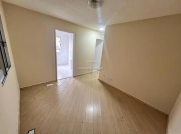 Apartamento · 45m² · 2 Quartos · 1 Vaga · Apartamento para aluguel com 45m², 2 quartos, banheiro e vaga no Santa Maria,