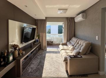 Apartamento · Apartamento de 2 dormitórios sendo 1 suíte no Abraão