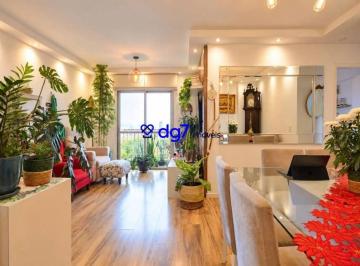 Photo 1 · Reformado, mobiliado, vista livre e duas vagas: um apartamento pronto para você