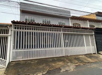 Casa de 3 quartos, Riacho Fundo · Qn 07 - Casa de 03 quartos, na melhor quadra da cidade!