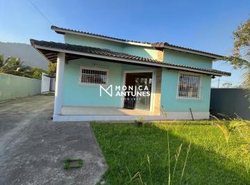 Casa · 440m² · 3 Quartos · 4 Vagas · Casa com 3 Quartos, Suíte Canadense e Área Gourmet à Venda em Itaipuaçu