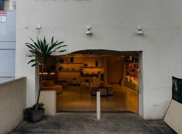 Comercial · 220m² · Loja na Avenida Doutor Gentil de Moura, 25 • 220 m²
