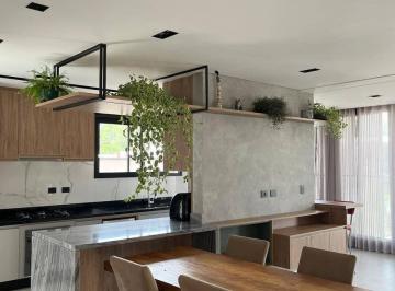 Casa en Venda de 4 quartos Fazenda Rodeio · Casa para venda em Fazenda Rodeio de 215.00m² com 4 Quartos e 4 Suites