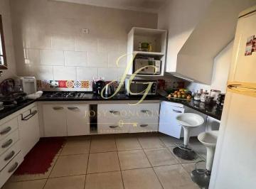 Casa de 3 quartos, · Casa para venda em Vila Brasileira de 84.00m² com 3 Quartos, 1 Suite e 2 Garagens