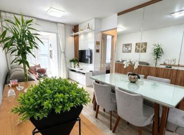 Apartamento · 66m² · 2 Quartos · 1 Vaga · Apartamento com 2 dormitórios e vaga livre na Praia Comprida