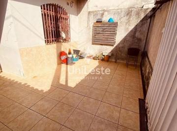 Casa de 5 quartos,  · Casa para venda em Ana Lúcia de 180.00m² com 5 Quartos