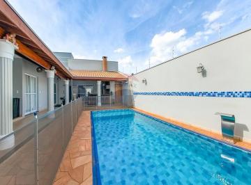 Casa · 258m² · 3 Quartos · 2 Vagas · Casa para venda em Jardim Universitário de 258.00m² com 3 Quartos, 1 Suite e 2 Garagens