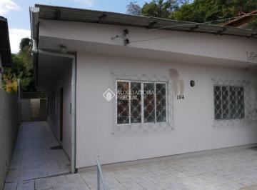 Casa · 129m² · 4 Quartos · 2 Vagas · Casa à Venda no Centro de Florianópolis | 4 Quartos, Suíte, 2 Vagas | Excelente para Morar ou Invest