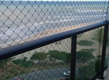 Apartamento de 2 quartos, · APARTAMENTO VISTA PARA O MAR COM 2 QUARTOS EM CANDEIAS