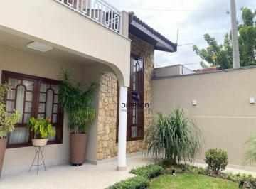 Casa · 343m² · 3 Quartos · 6 Vagas · Casa para venda em Parque Do Colégio de 343.00m² com 3 Quartos, 1 Suite e 6 Garagens