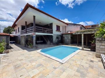 Casa · 301m² · 5 Quartos · 3 Vagas · Casa com 5 quartos à VENDA no Bairro do Quarenta, por R$599.990
