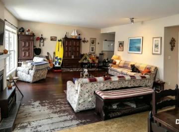 Apartamento · 242m² · 4 Quartos · 2 Vagas · Apartamento com 242m², 4 quartos á venda - Copacabana.