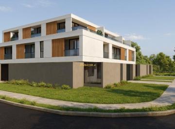Casa de 3 quartos, Curitiba · Sobrado triplex no Residencial Montreal- Guabirotuba -153 m² privativos - 3 quartos suítes, 2 vagas