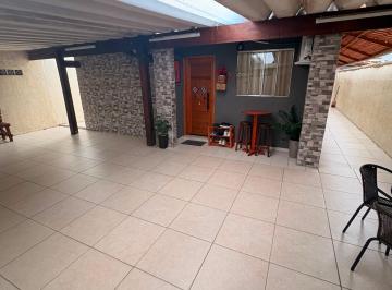 Casa de 3 quartos, São Vicente · Casa térrea isolada, 3 quartos, 4 vagas e área gourmet – 250 m²