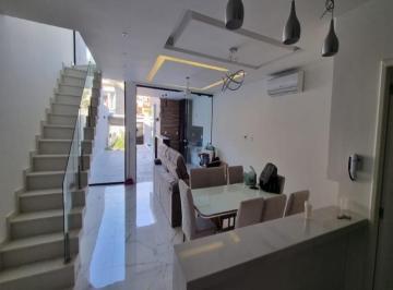 Foto 01 · Pechincha, belissima casa em condominio, 3 suites, quintal com piscina e área gourmet