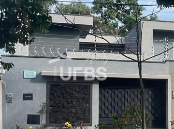 Casa · 125m² · 3 Quartos · 2 Vagas · 0 - Casa 3 quartos, sendo 1 suíte