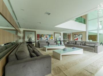 Apartamento · 267m² · 4 Quartos · 4 Vagas · Apartamento 04 Quartos, 02 Suítes, Sacada Fechada, Campo Comprido, Curitiba.