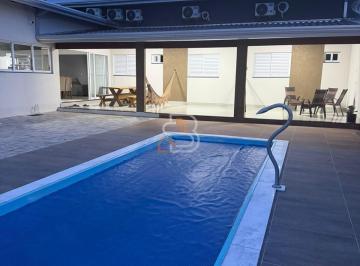 Casa · 260m² · 3 Quartos · 4 Vagas · Casa alto padrão com piscina no Centro em Chapada dos Guimarães