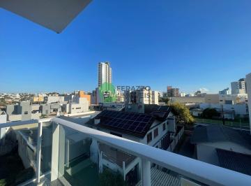 Apartamento · 60m² · 2 Quartos · 1 Vaga · APARTAMENTO COM SUÍTE NO CENTRO