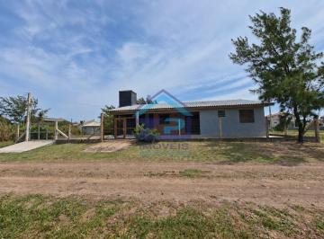 Casa · 221m² · 5 Quartos · 2 Vagas · Casa à venda no bairro Quatro Lagos - Arroio do Sal/RS