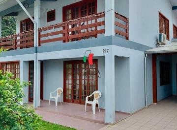 Casa · 245m² · 4 Quartos · 2 Vagas · Casa à venda no bairro Ponta Russa - Brusque/SC