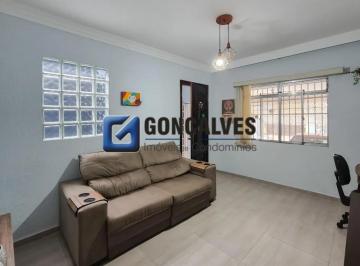 Casa · 141m² · 3 Quartos · 2 Vagas · Casa a venda com 142m², 3 quartos (1 suíte) e 2 vagas.
