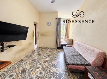 Apartamento · 40m² · 1 Quarto · Apartamento de 40 m², em andar alto, claro e com vista para Santa Teresa. Portaria 24h, salão de fes