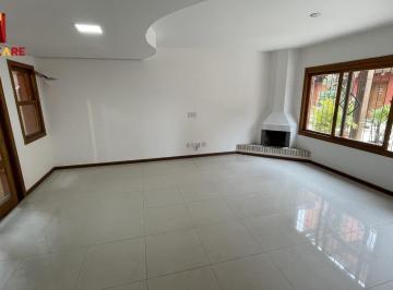 Casa · 272m² · 4 Quartos · 2 Vagas · Casa em condomínio com 3 dormitórios, suíte, lavabo e 2 vagas.