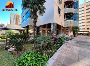 Apartamento · 110m² · 3 Quartos · 2 Vagas · Apartamanto a venda no Menino Deus com 3 quartos e sacada