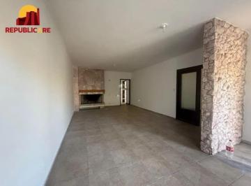 Casa · 300m² · 3 Quartos · 3 Vagas · Casa térrea com 3 dormitórios e 3 vagas próxima à Carlos Gomes