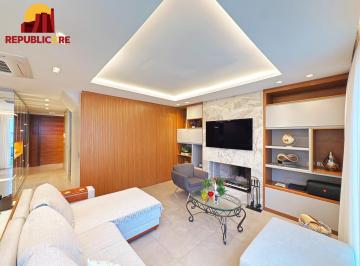 Casa · 269m² · 3 Quartos · 2 Vagas · Casa mobiliada em Condomínio com 3 Suítes e Piscina no Teresópolis
