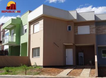 Casa · 122m² · 1 Quarto · 2 Vagas · Casa com 3 dormitórios no bairro Mário Quintana