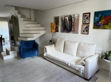 Casa · 179m² · 3 Quartos · 2 Vagas · Linda Casa 3d, garagem fechada, no Bairro Guarujá, Porto Alegre - RS