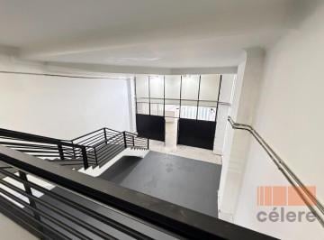 Comercial · 503m² · 6 Vagas · Excelente Salão Comercial para locação.