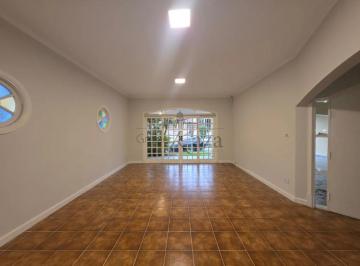 Casa · 330m² · 4 Quartos · 2 Vagas · Casa Térrea em Condomínio - Urbanova - Residencial Portal da Serra - 4 Dormitórios - 240m².