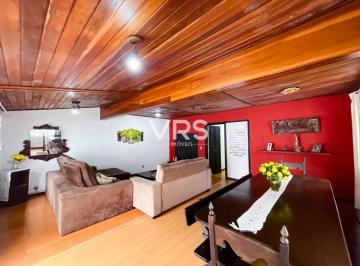 Sala · Casa com 4 dormitórios à venda, 168 m² por R$ 650.000,00 - Nossa Senhora de Fátima - Teresópolis/RJ