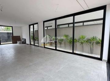 Casa · 190m² · 4 Quartos · 2 Vagas · Casa com 4 suítes a 400m da praia de Juquehy