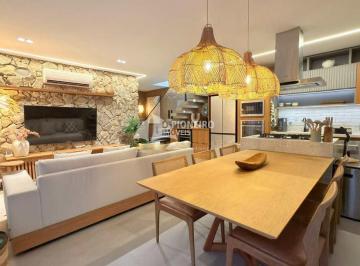 Casa · 250m² · 3 Quartos · 2 Vagas · Casa de Condomínio com 3 suítes a 20m da praia de Maresias