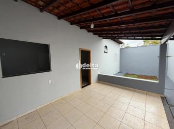 Photo 1 · Casa com 3 quartos, sendo 1 suítes disponível para locação no bairro Santa Mônic