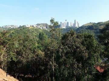 VISTA · LOTE DE 4.000 M², BEM LOCALIZADO NO CONDOMÍNIO, COM PROJETO APROVADO. OPORTUNIDADE!