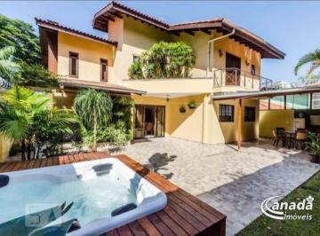 Casa · 380m² · 3 Quartos · 4 Vagas · Sobrado com 3 dormitórios em Osasco