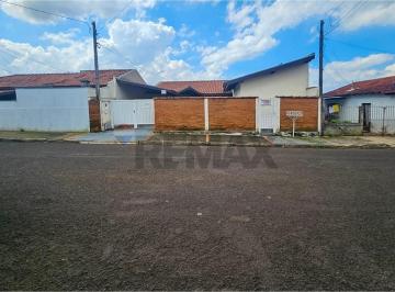Casa · 200m² · 3 Quartos · 4 Vagas · Casa para venda em Centro de 200.00m² com 3 Quartos, 2 Suites e 4 Garagens