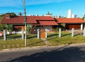 Casa · 3m² · 3 Quartos · 3 Vagas · Casa Alto Padrão em Imbé