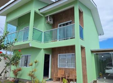 Casa · 198m² · 3 Quartos · 2 Vagas · Sobrado em Centro, Balneário Gaivota/SC de 198m² 3 quartos à venda por R$ 700.000,00