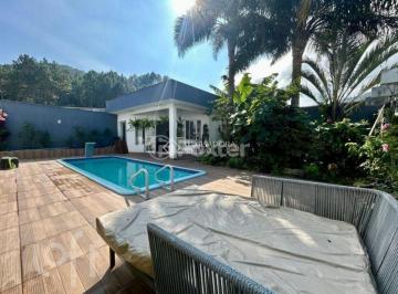 c955d8d1 · Casa, 4 dormitórios, 400 m², em Saco Grande