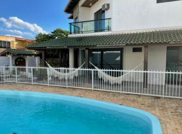Foto 01 · Casa 5 dormitórios com piscina centro de Balneário Camboriú