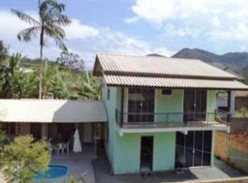LOCAÇAO TIO LACI 020 · CASA com PISCINA EM BALNEARIO CAMBORIU