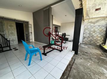 Foto 01 · Prédio comercial com uma casa, 2 lojas e 11 kitinets