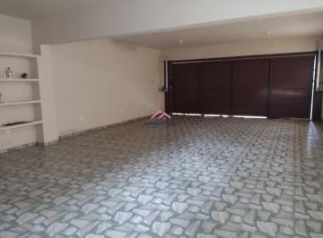 Foto 01 · Imóvel comercial, com portão automatizado, cerca elétrica, um banheiro e quintal